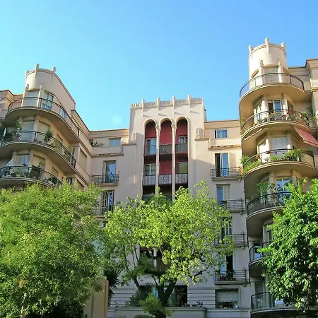 Daire Modern Apartment In Nice With Private Terrace
